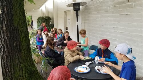 Rise Against Hunger 2018 kids eating lunch